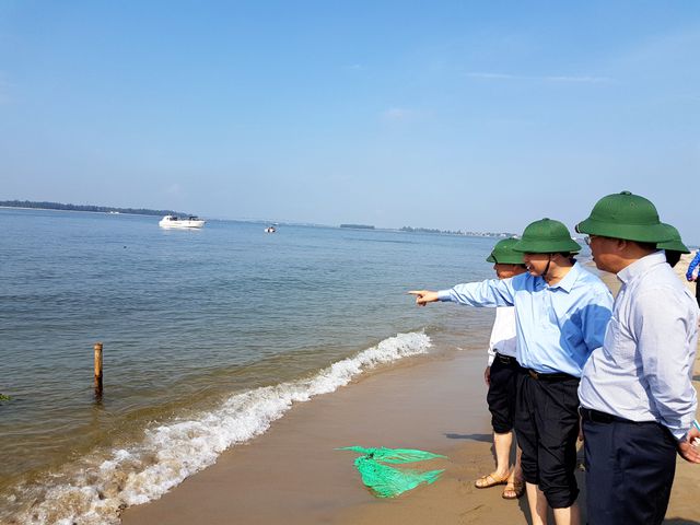 Đảo[-]nổi[-]kỳ[-]lạ[-]giữa[-]biển[-]Hội[-]An:[-]"Xóa"[-]đảo[-]hay[-]để[-]cho[-]tồn[-]tại?